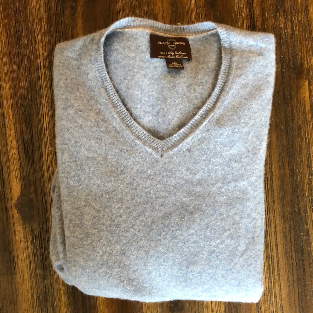 Men’s cashmere V-neck Sweater